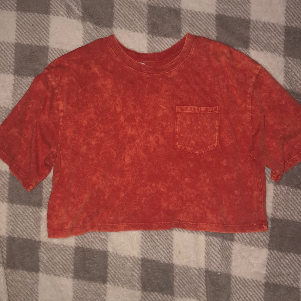 Acid wash cropped tee
